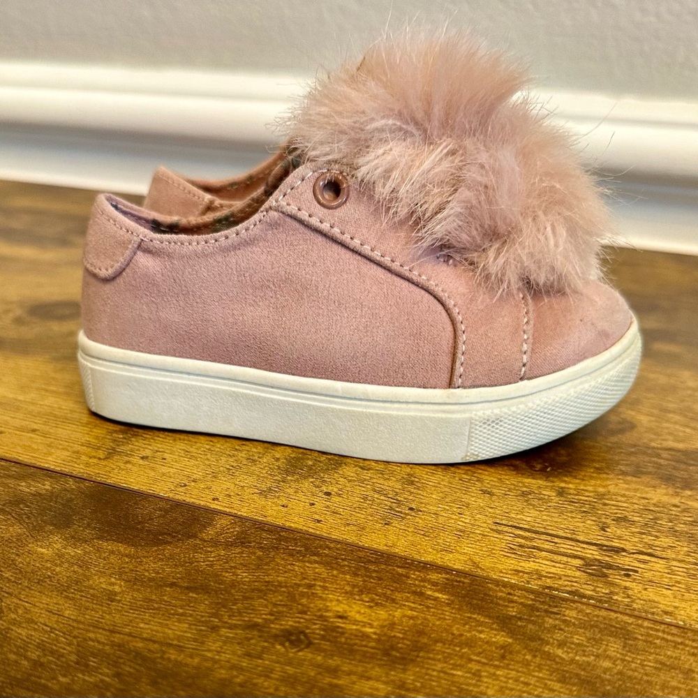 Okie Dokie Lil Kimya Pink Pompom Shoe Size 7 Toddler